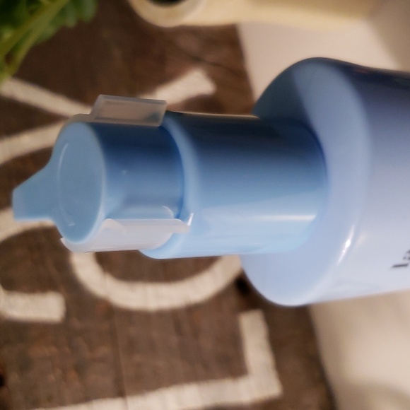 La Soie Take It Away Cream Cleanser. New - Picture 4 of 5